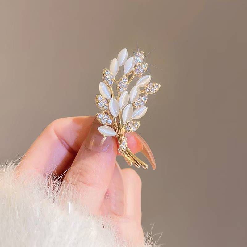 Brooches Collection 003-4 (25 63-85) - Thai Dress Brooches and Jewellry