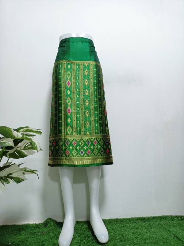 Elegant Thai/Laos Silk Mini Skirt - Free Size Waist 24"- 44", 21-36 Traditional Thai Clothing, Thai Silk Skirt