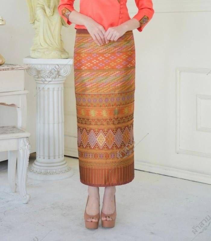 Elegant Thai/Laos Silk Skirt - Free Size Waist 24"- 44", 51-60 Traditional Thai Clothing