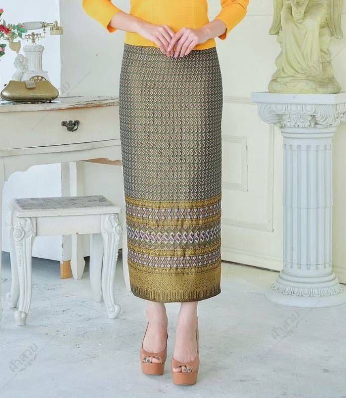 Elegant Thai/Laos Silk Skirt - Free Size Waist 24"- 44", 71-80 Traditional Thai Clothing