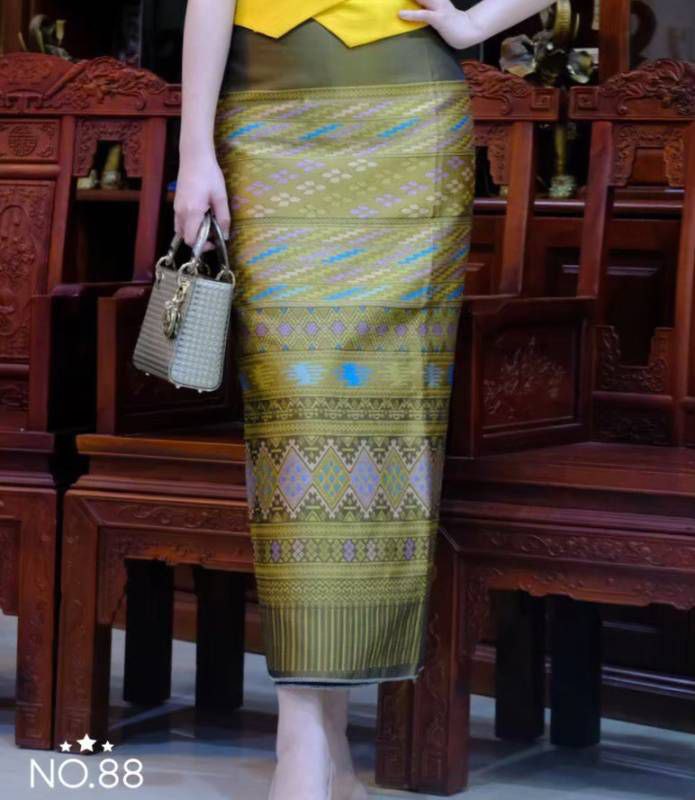 Elegant Thai/Laos Silk Skirt - Free Size Waist 24"- 44", 71-80 Traditional Thai Clothing