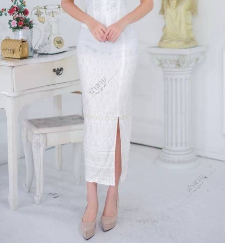 Elegant Thai Laos Silk Long Skirt with Split 24 45 Two Sizes Available Fitted Skirts Size A 25 30 Size B 30 40 Drop 35 Traditional Thai Clothing Thai Silk Skirt