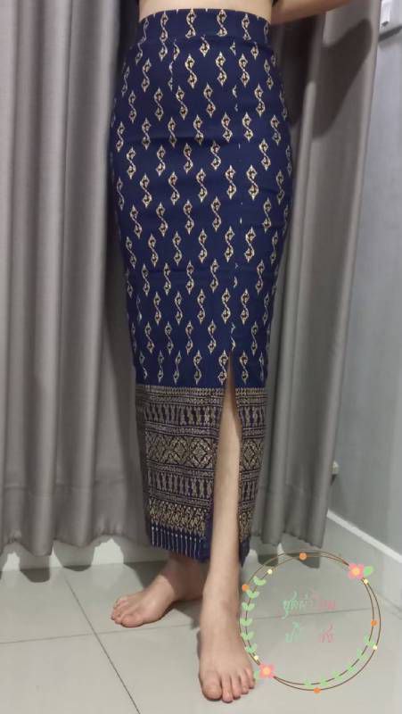 Elegant Thai Laos Silk Long Skirt with Split 24 45 Two Sizes Available Fitted Skirts Size A 25 30 Size B 30 40 Drop 35 Traditional Thai Clothing Thai Silk Skirt