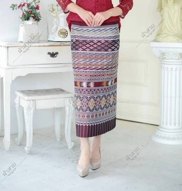 Elegant Thai/Laos Silk Skirt - Free Size Waist 24"- 44", 81-101 Traditional Thai Clothing