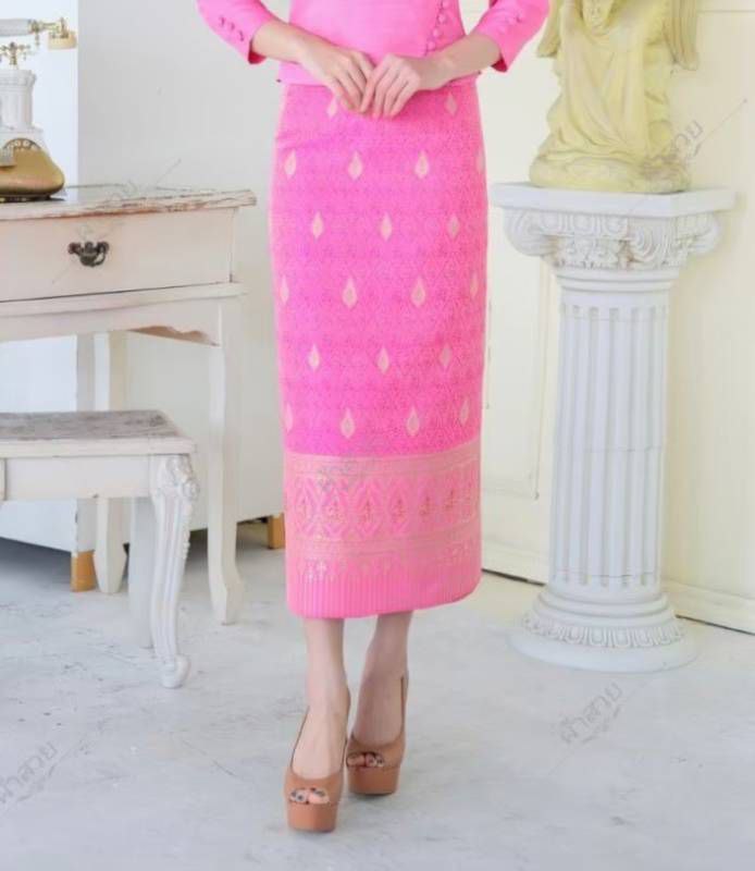 Elegant Thai/Laos Silk Skirt - Free Size Waist 24"- 44", 61-70 Traditional Thai Clothing