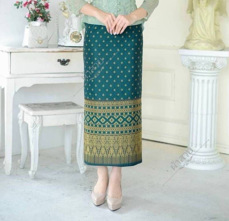 Elegant Thai/Laos Silk Skirt - Free Size Waist 24"- 44", 81-101 Traditional Thai Clothing