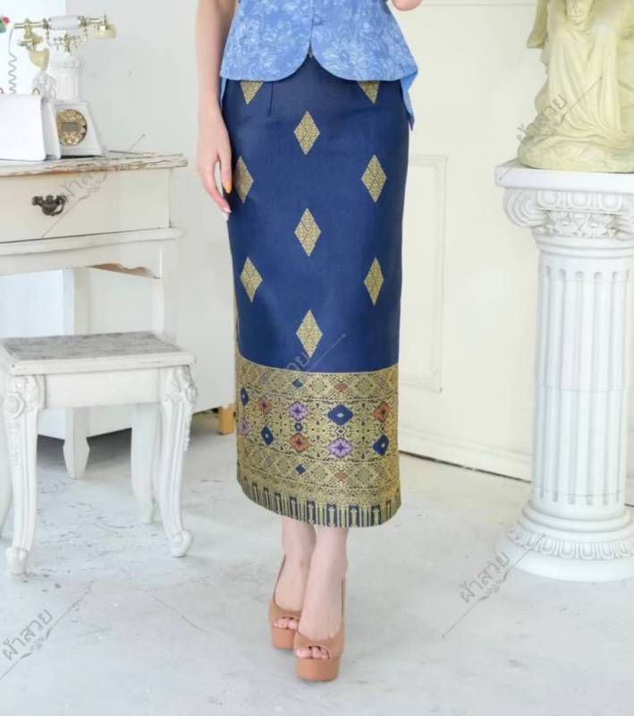 Elegant Thai/Laos Silk Skirt - Free Size Waist 24"- 44", 41-50 Traditional Thai Clothing