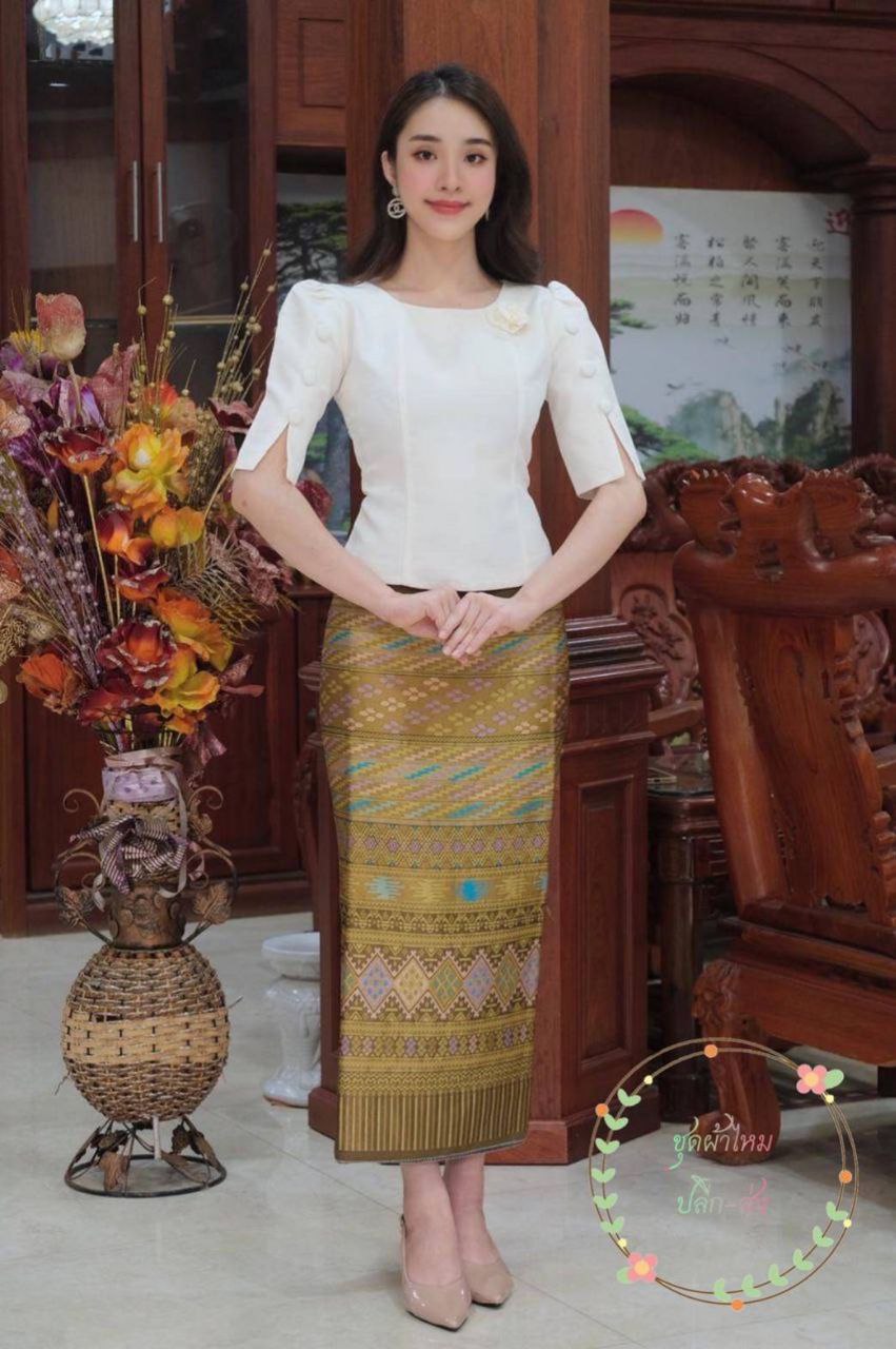 Thai/Laos Silk Skirt & Blouse Short Sleeve SET (2 Pieces) - Sets Style #46-1 Chest 32"- 46". Plus Free Size Skirt 24"- 44" Elegant Thai Silk